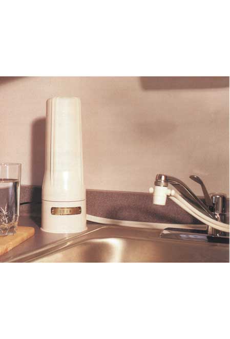 Countertop Ultra-Violet (UV) Water Filter